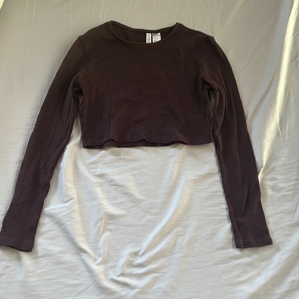 H&M brown cropped long sleeve